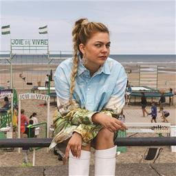 Joie de vivre / Louane, chant | Louane. Chanteur